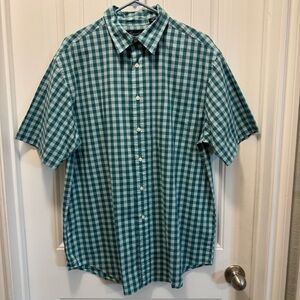 Casuals by Roundtree & Yorke Men’s Checked  Button Up Short Sleeve Shirt Large